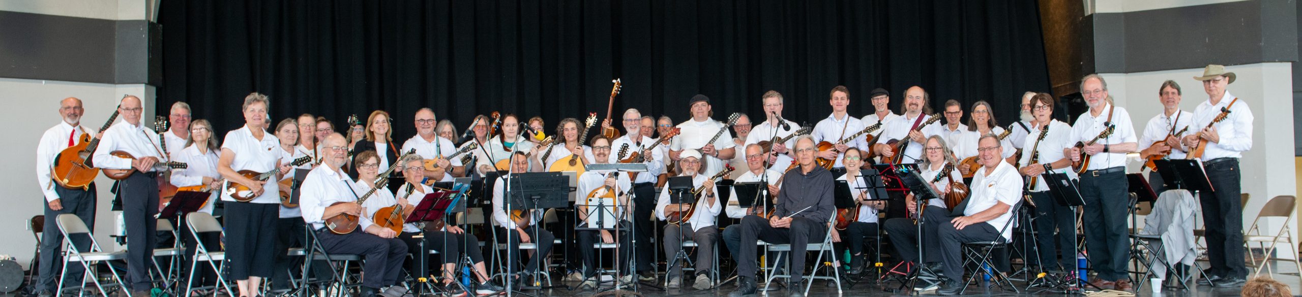 2025 group photo of orchestra