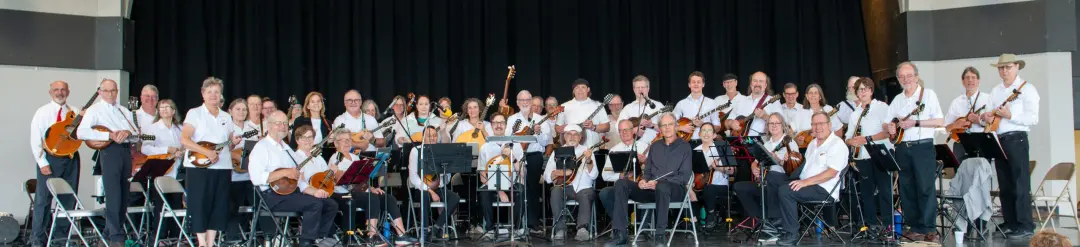 2025 group photo of orchestra